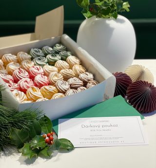 Papírové Věnce? 📃🧐 Jednoznačně! 💥 Na veneckyjanecek.cz kromě klasických boxů pro vás mám také dárkové vouchery. Vaši milí...